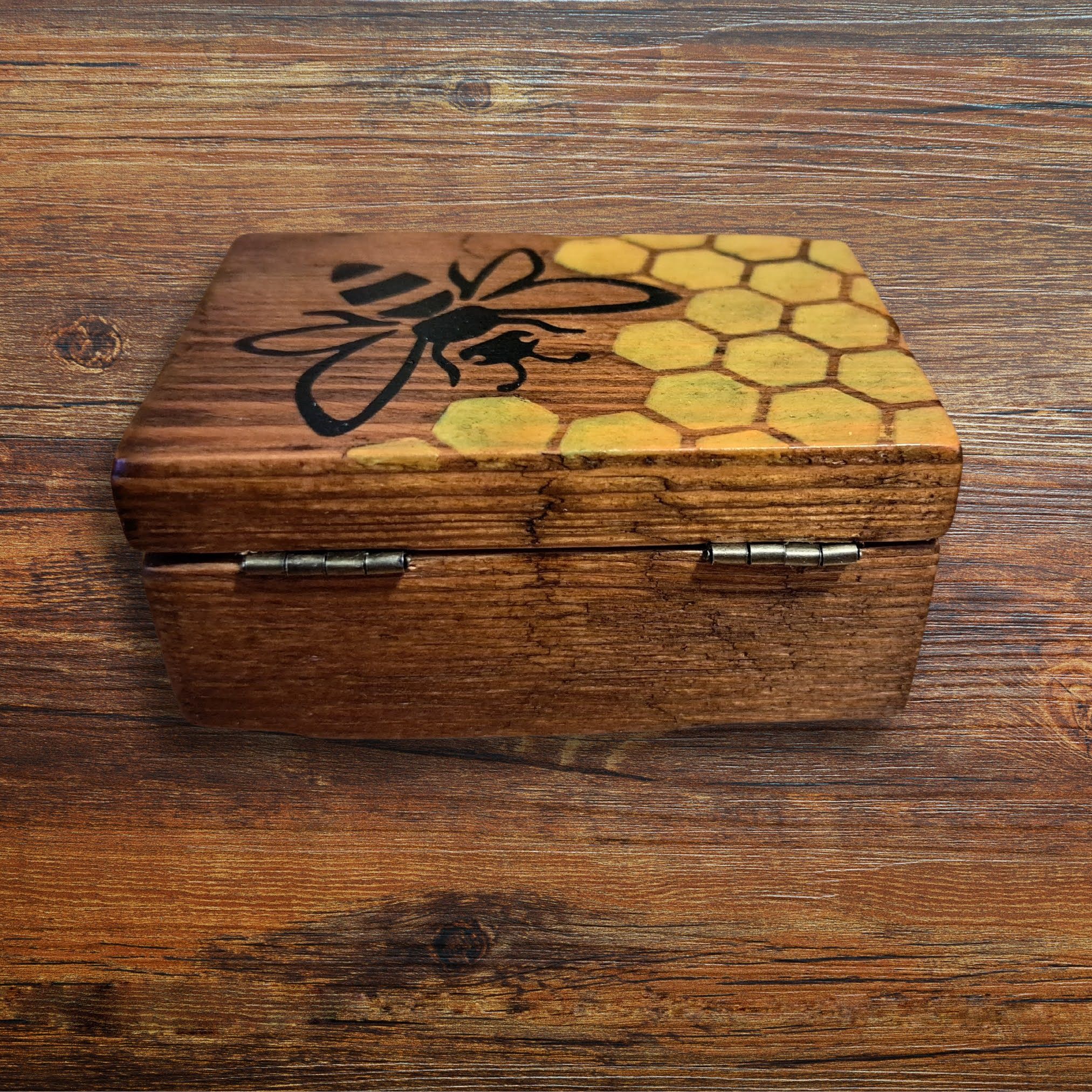 Handcrafted Driftwood Keepsake Box with Bee & Honeycomb Design - Image 4
